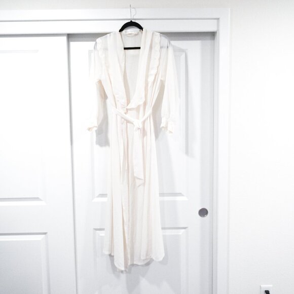 Victoria Secret M/L Vintage Ivory Fully Length Sheer Robe with Lace Detailing - Picture 1 of 10